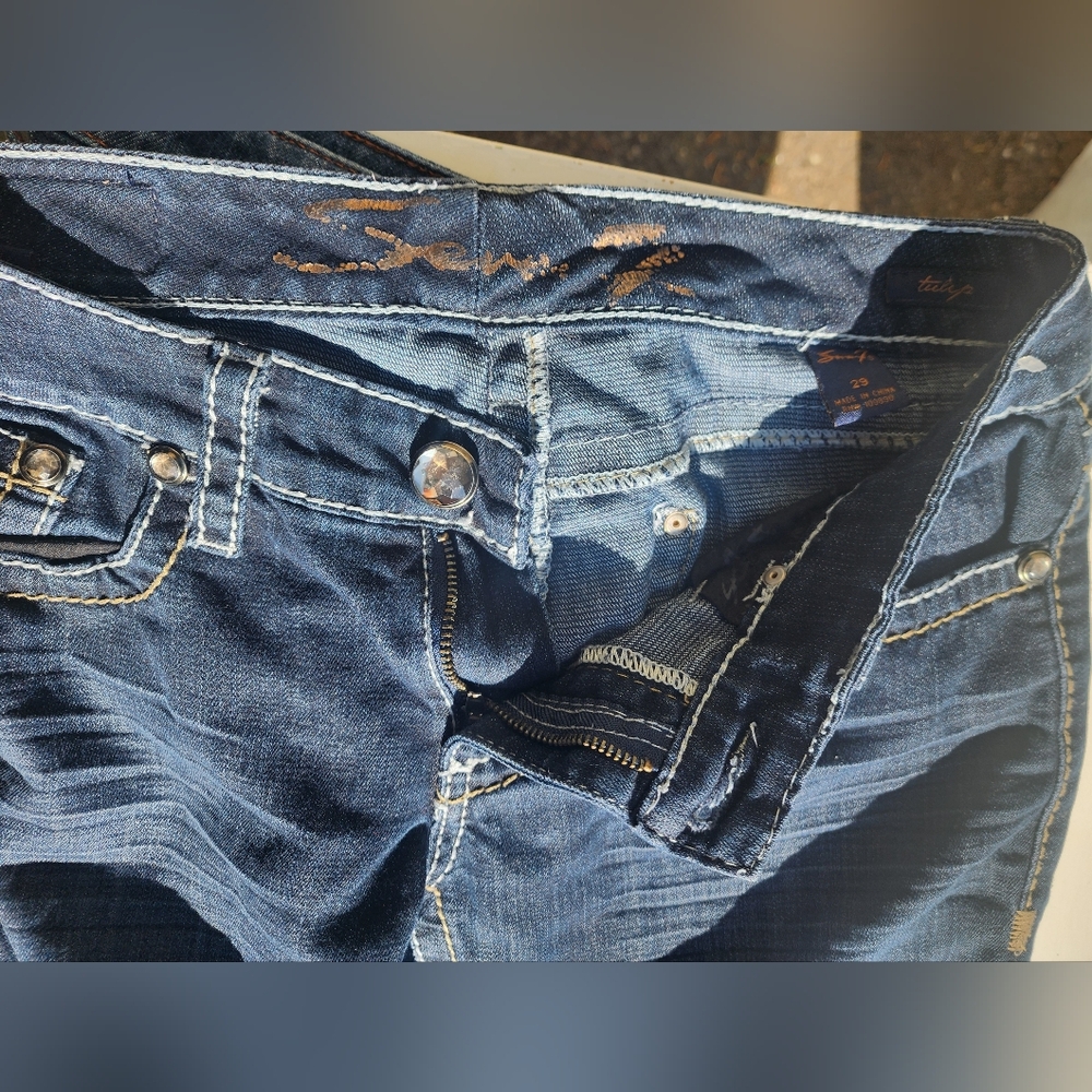 Jean Bundle - Picture 3 of 7